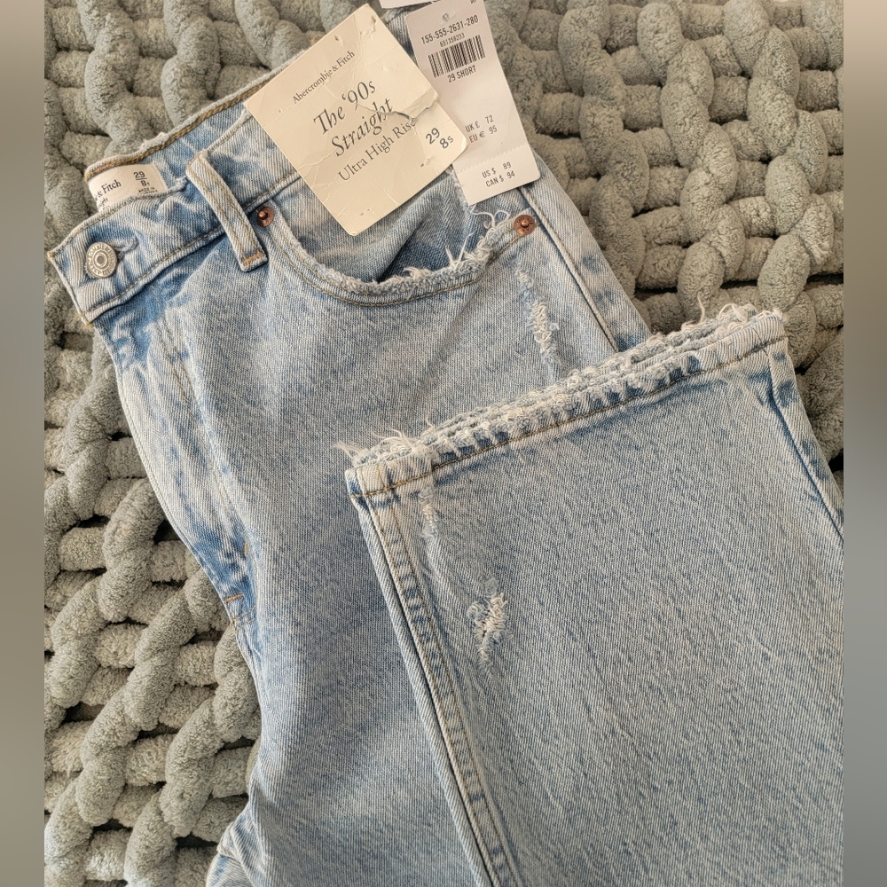 Abercrombie 90's straight ultra high rise NWT